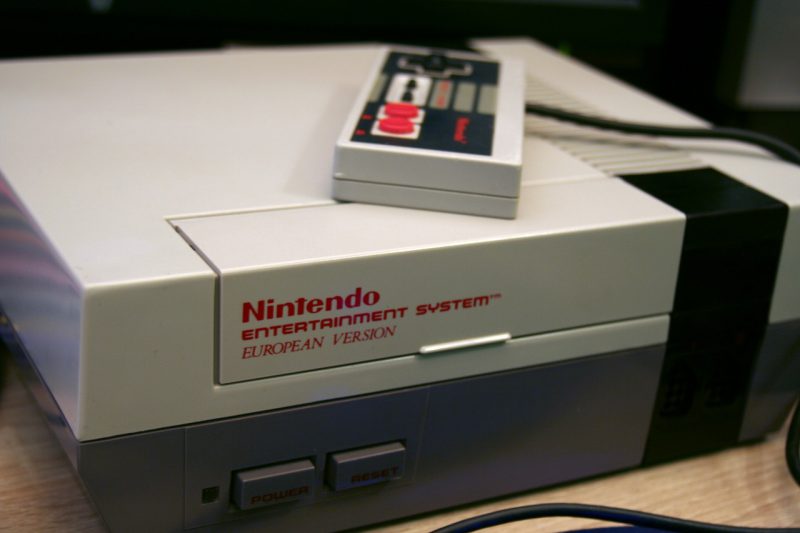 A picture of Nintendo Entertainment System console with a pad